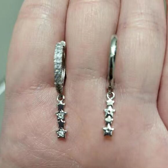 ⭐️Dainty Sparkling Silver Star C Hoop Dangle Drop Earrings - Picture 4 of 15